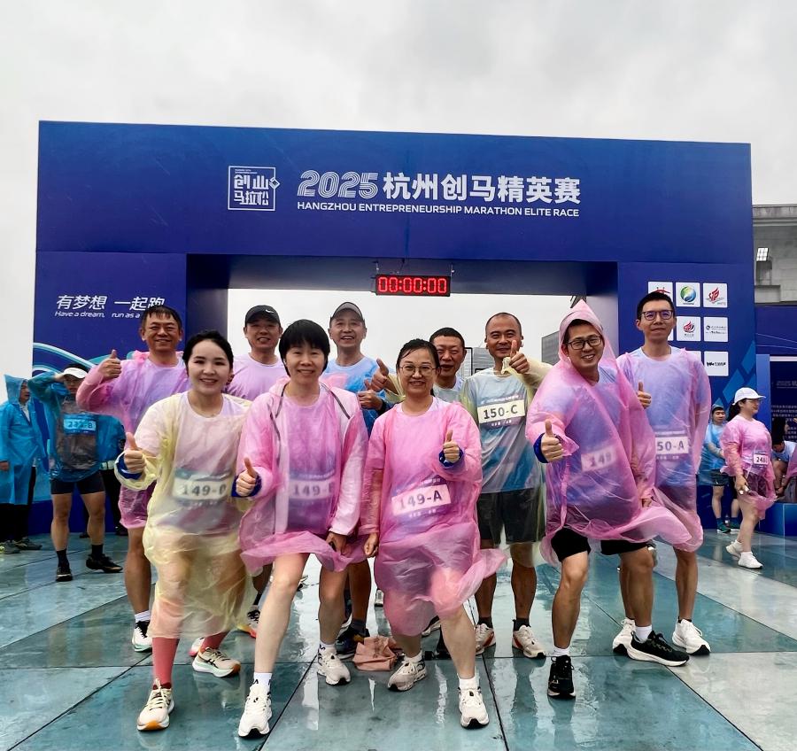 1761109088178191685F.jpg 00.jpg